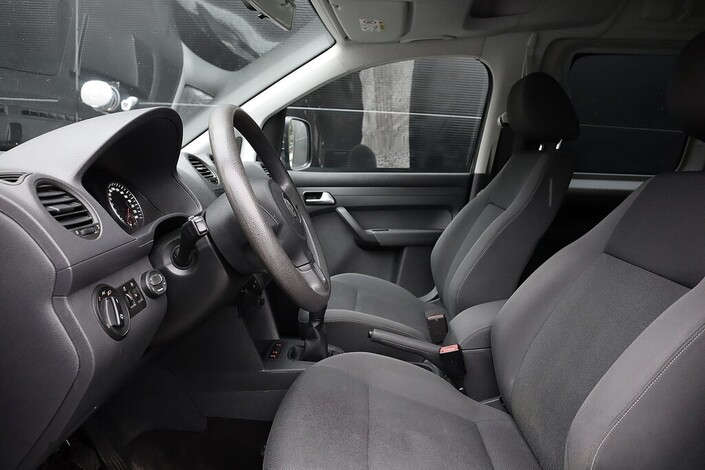 Volkswagen Caddy Maxi Trendline Family 1,6 TDI 75 kW BlueMotion Technology, vm. 2015, 331 tkm (10 / 14)