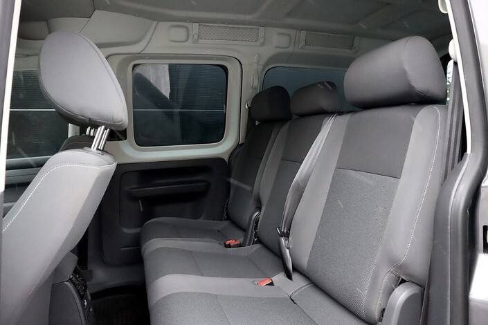 Volkswagen Caddy Maxi Trendline Family 1,6 TDI 75 kW BlueMotion Technology, vm. 2015, 331 tkm (11 / 14)