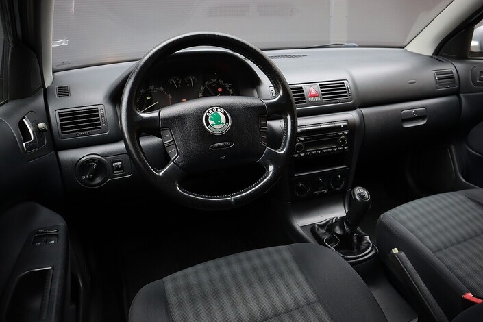 Skoda Octavia OCTAVIA Sedan (AA) 4ov 1390cm3, vm. 2007, 163 tkm (10 / 24)