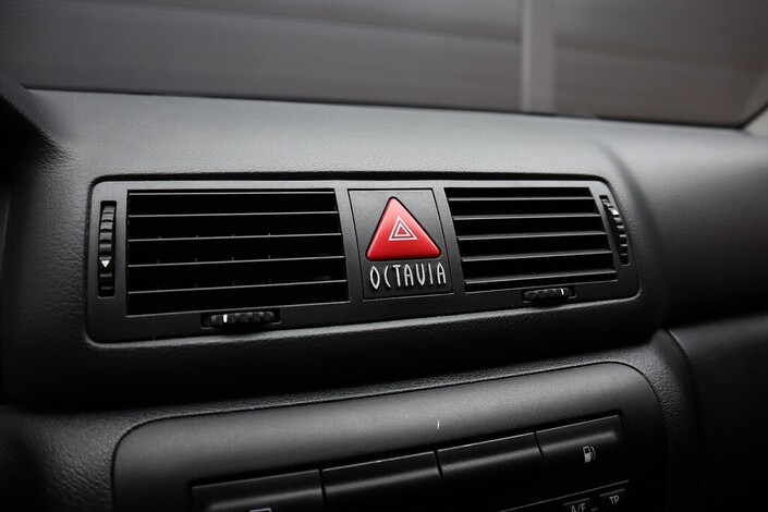 Skoda Octavia OCTAVIA Sedan (AA) 4ov 1390cm3, vm. 2007, 163 tkm (11 / 24)
