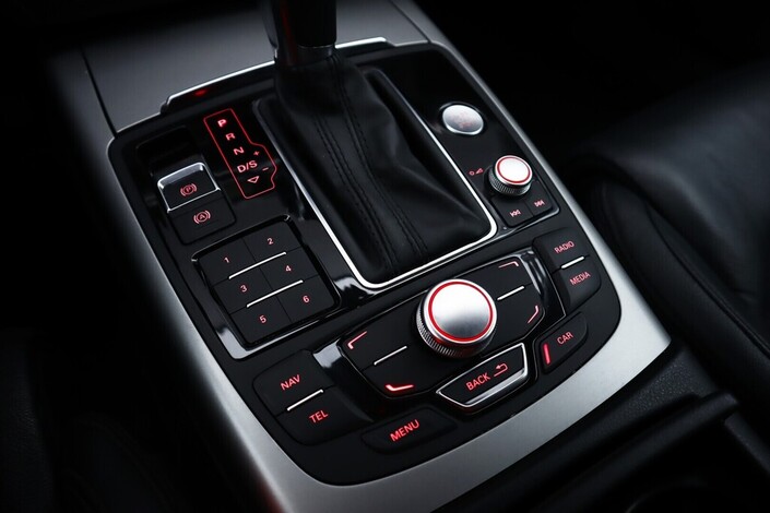 Audi A6 Avant Business Plus Edition 2,0 TDI 130 kW multitronic Start-Stop, vm. 2014, 457 tkm (23 / 38)