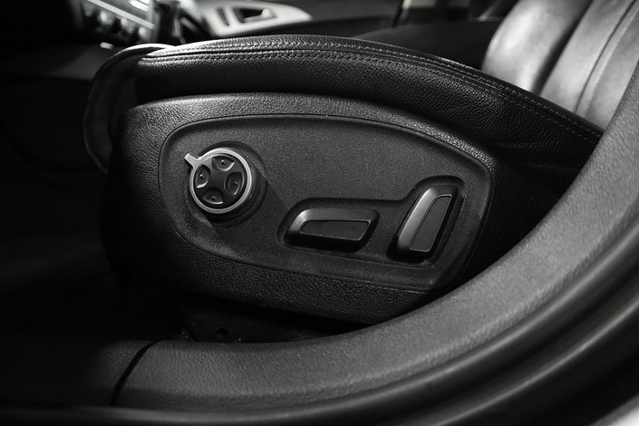 Audi A6 Avant Business Plus Edition 2,0 TDI 130 kW multitronic Start-Stop, vm. 2014, 457 tkm (27 / 38)