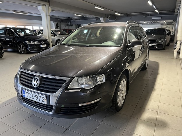 Volkswagen Passat Variant Comfortline 1,4 TSI 90 kW (122 hv) DSG-automaatti BlueMotion Technology, vm. 2010, 299 tkm (1 / 9)