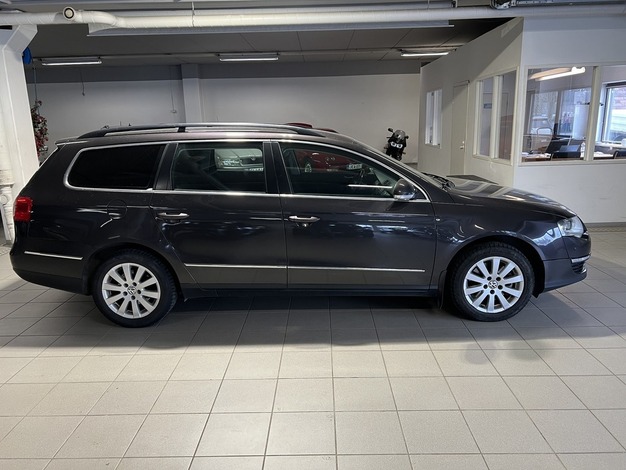 Volkswagen Passat Variant Comfortline 1,4 TSI 90 kW (122 hv) DSG-automaatti BlueMotion Technology, vm. 2010, 299 tkm (3 / 9)