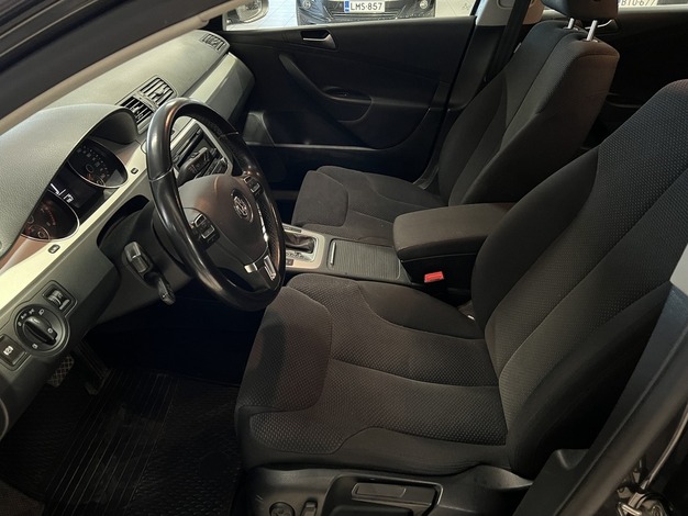 Volkswagen Passat Variant Comfortline 1,4 TSI 90 kW (122 hv) DSG-automaatti BlueMotion Technology, vm. 2010, 299 tkm (6 / 9)