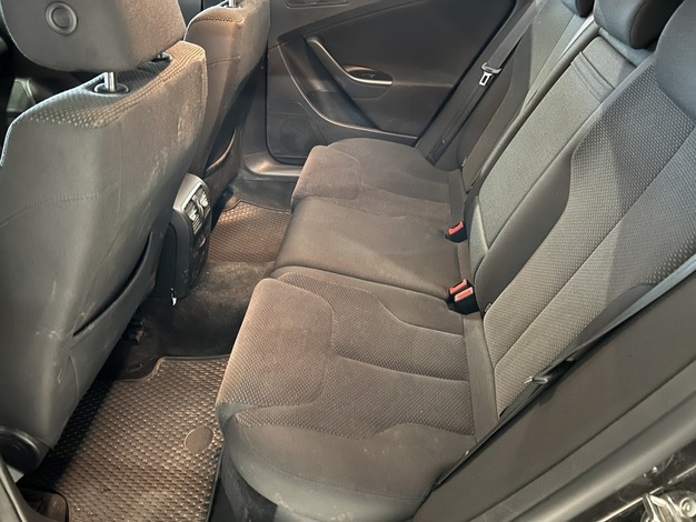 Volkswagen Passat Variant Comfortline 1,4 TSI 90 kW (122 hv) DSG-automaatti BlueMotion Technology, vm. 2010, 299 tkm (7 / 9)