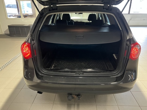 Volkswagen Passat Variant Comfortline 1,4 TSI 90 kW (122 hv) DSG-automaatti BlueMotion Technology, vm. 2010, 299 tkm (9 / 9)