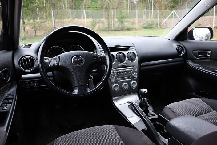 Mazda Mazda6 4D MAZDA6 HATCHBACK 2.0-GG14F2/268, vm. 2005, 220 tkm (7 / 13)