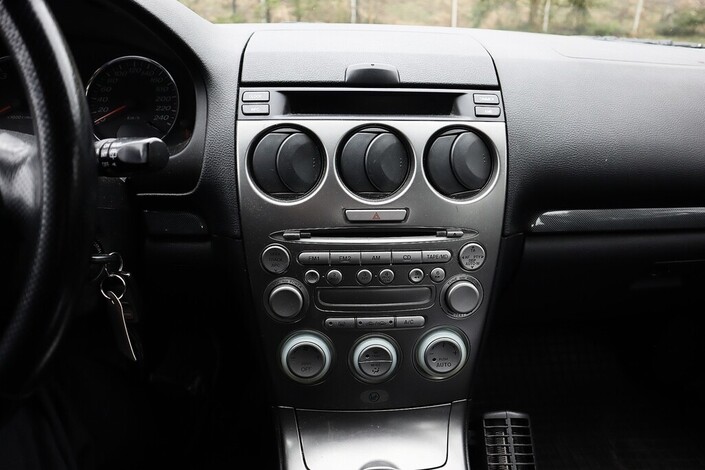 Mazda Mazda6 4D MAZDA6 HATCHBACK 2.0-GG14F2/268, vm. 2005, 220 tkm (9 / 13)
