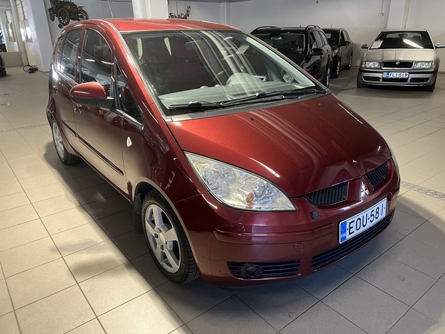 Mitsubishi Colt 109 Invite Cool, vm. 2006, 185 tkm (2 / 8)
