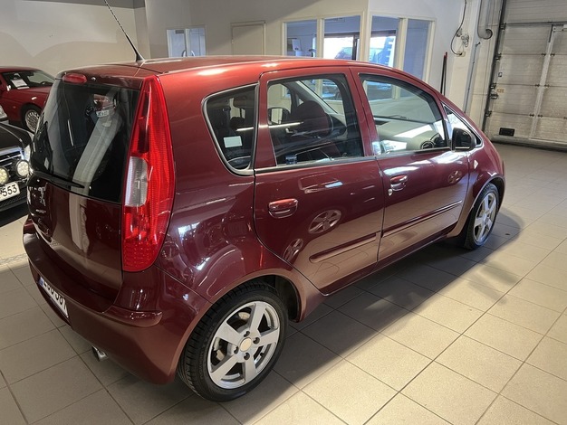 Mitsubishi Colt 109 Invite Cool, vm. 2006, 185 tkm (3 / 8)