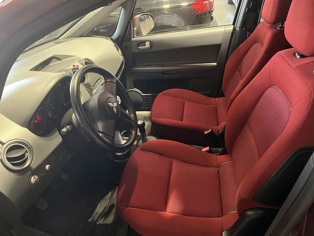 Mitsubishi Colt 109 Invite Cool, vm. 2006, 185 tkm (5 / 8)