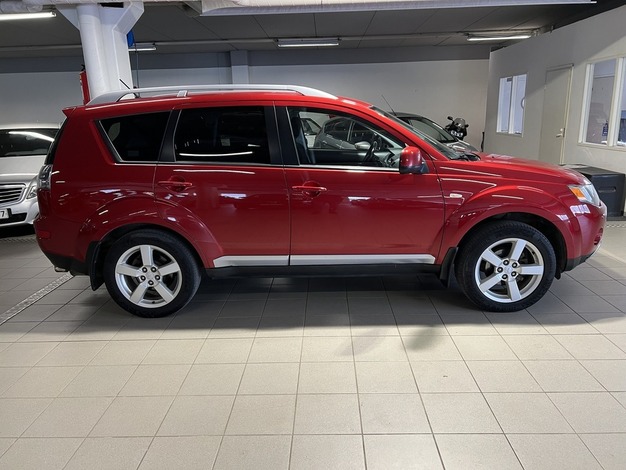 Mitsubishi Outlander 2,0 DID Intense+ Limited Business, vm. 2009, 351 tkm (3 / 18)