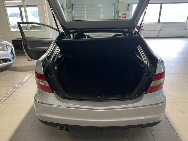 Mercedes-Benz CLC 200 CDI Sportcoup, vm. 2009, 326 tkm (7 / 9)