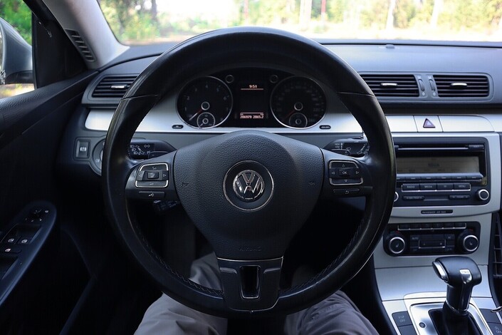 Volkswagen Passat Variant Comfortline 1,4 TSI 90 kW (122 hv) DSG-automaatti BlueMotion Technology, vm. 2010, 206 tkm (10 / 24)