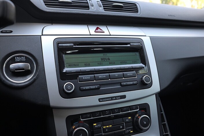 Volkswagen Passat Variant Comfortline 1,4 TSI 90 kW (122 hv) DSG-automaatti BlueMotion Technology, vm. 2010, 206 tkm (12 / 24)