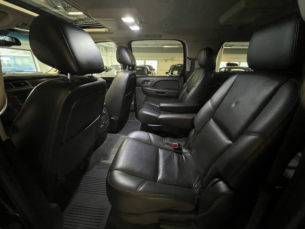 CHEVROLET Suburban LTZ Flexfuel 7 hl, vm. 2011, 339 tkm (9 / 26)