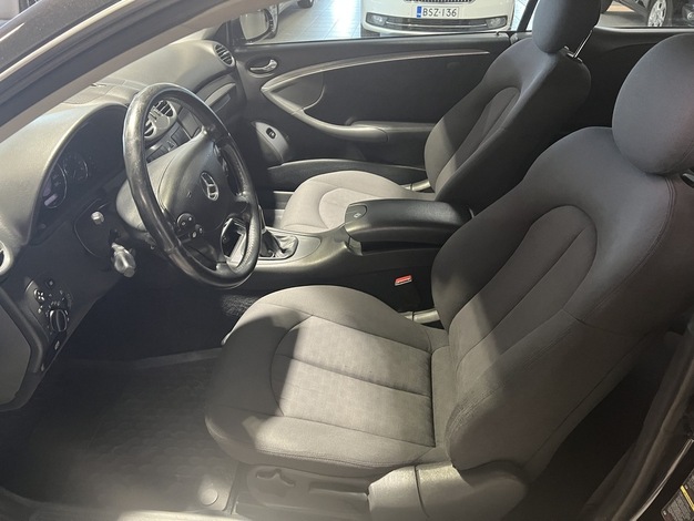 Mercedes-Benz CLK 200 Kompressor Coupe, vm. 2005, 232 tkm (6 / 8)