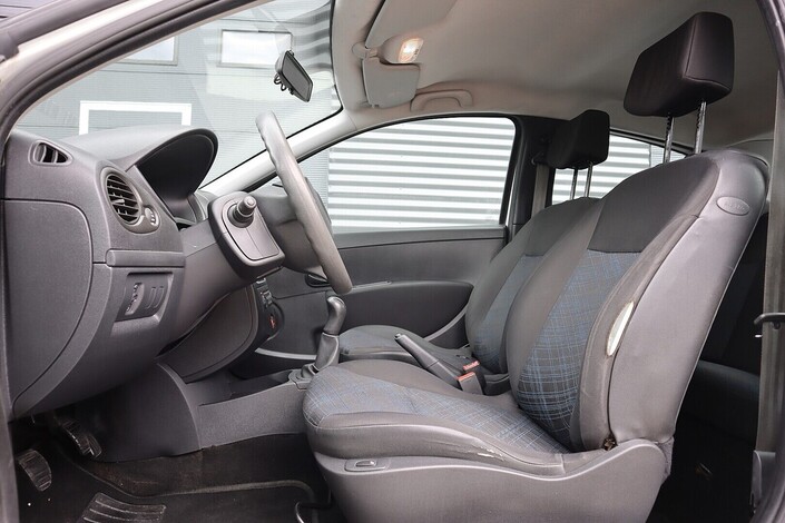 Renault Clio III Authentique 1,2 16v 3ov, vm. 2009, 242 tkm (10 / 15)