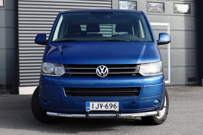 Volkswagen Caravelle Comfortline 2,0 TDI 132 kW 4Motion DSG pakettiauto, vm. 2011, 238 tkm (2 / 21)