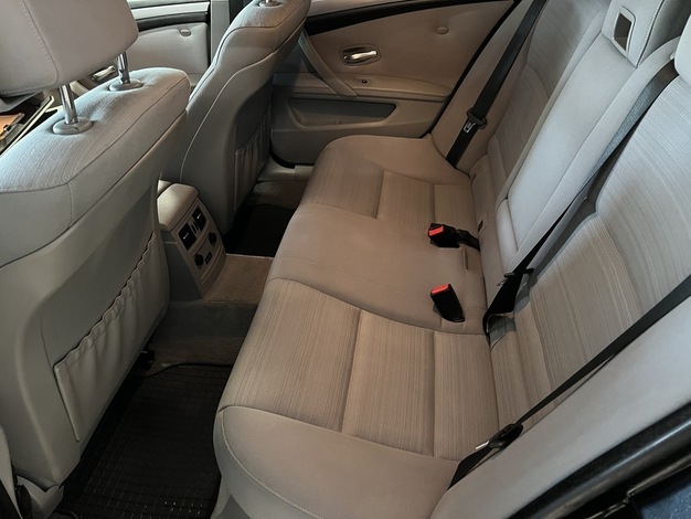 BMW 520 E61 Touring, vm. 2008, 345 tkm (7 / 12)