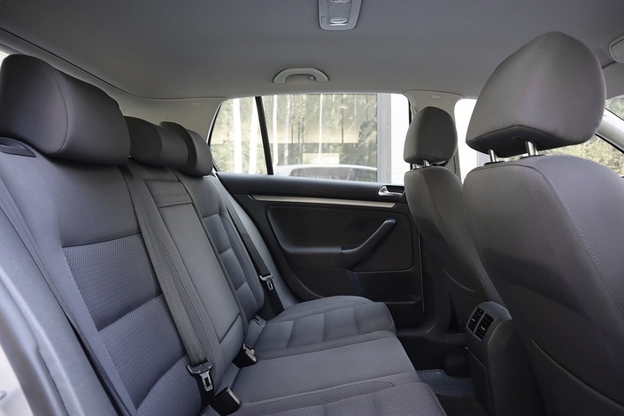 Volkswagen Golf 2,0 TDI 103 kW PowerDiesel 4MOTION Sportline 4d, vm. 2006, 278 tkm (12 / 19)