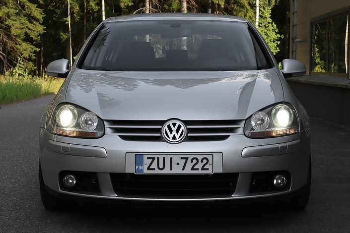 Volkswagen Golf 2,0 TDI 103 kW PowerDiesel 4MOTION Sportline 4d, vm. 2006, 278 tkm (3 / 19)