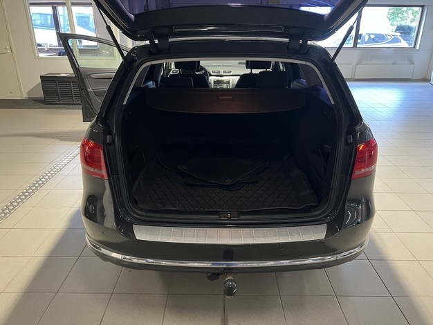 Volkswagen Passat 1.4 TSI EcoFuel CNG Variant DSG-aut. Bensa/kaasu, vm. 2012, 201 tkm (8 / 8)