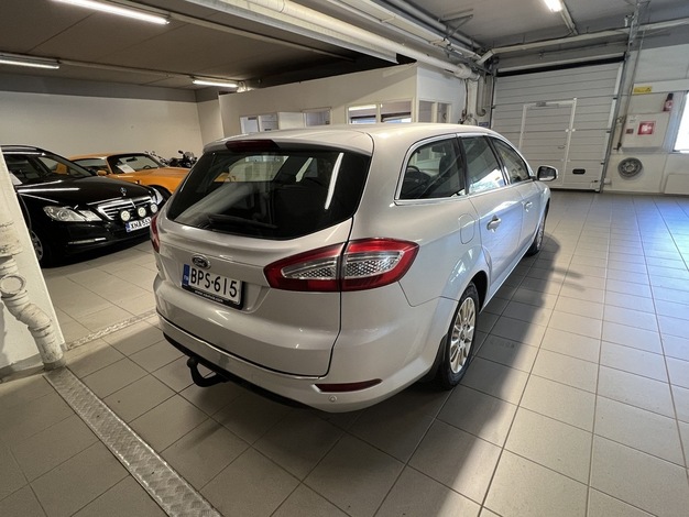 Ford Mondeo 2,0 TDCi 140hv PowerShift Titanium Business A6 Wagon, vm. 2012, 370 tkm (4 / 14)