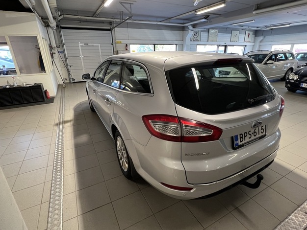 Ford Mondeo 2,0 TDCi 140hv PowerShift Titanium Business A6 Wagon, vm. 2012, 370 tkm (5 / 14)