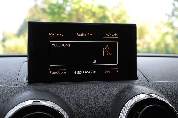 Audi A3 Sportback g-tron Business 1,4 TFSI CNG 81 kW S tronic, vm. 2015, 189 tkm (11 / 25)