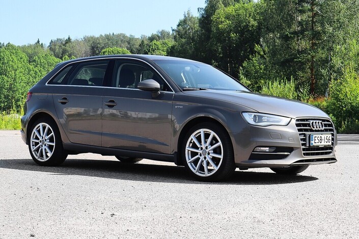 Audi A3 Sportback g-tron Business 1,4 TFSI CNG 81 kW S tronic, vm. 2015, 189 tkm (3 / 25)