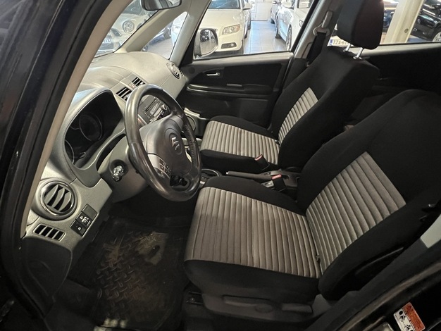 Suzuki SX4 1,6 VVT CITY 5D 4AT, vm. 2010, 271 tkm (7 / 9)