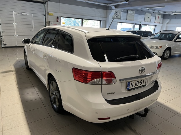 Toyota Avensis 2,0 D-4D DPF Active Wagon, vm. 2014, 262 tkm (5 / 10)