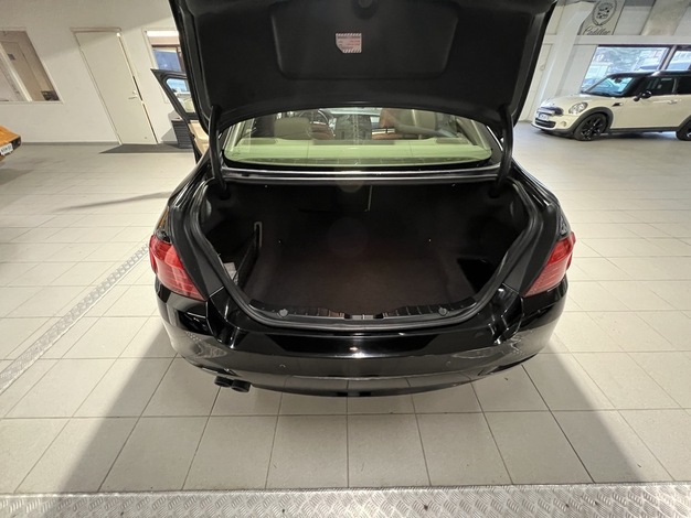 BMW 518 F10 Sedan 518d TwinPower Turbo A Business Automatic, vm. 2014, 240 tkm (11 / 11)