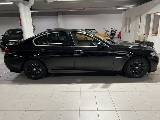 BMW 518 F10 Sedan 518d TwinPower Turbo A Business Automatic, vm. 2014, 240 tkm (3 / 11)
