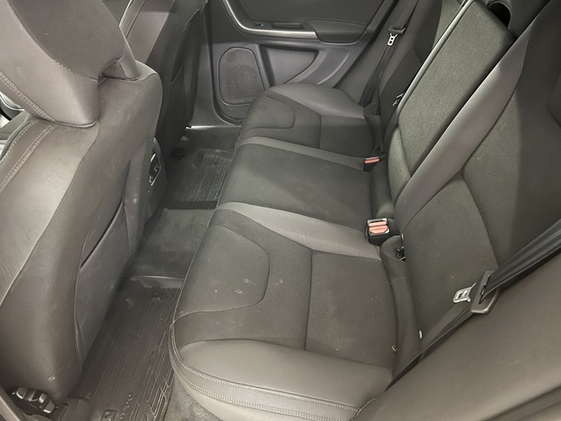 Volvo V60 1,6D DRIVe Momentum, vm. 2011, 299 tkm (8 / 12)