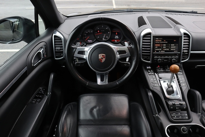 Porsche Cayenne Diesel Tiptronic 3.0, vm. 2012, 388 tkm (17 / 36)
