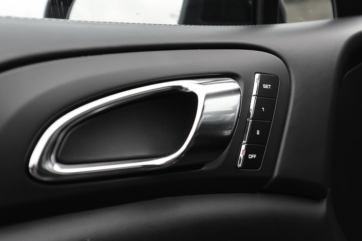 Porsche Cayenne Diesel Tiptronic 3.0, vm. 2012, 388 tkm (22 / 36)