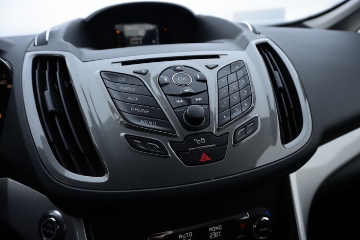 Ford C-Max 2,0 TDCi 163 hv PowerShift autom. Titanium A6 5-ovinen, vm. 2011, 272 tkm (15 / 27)