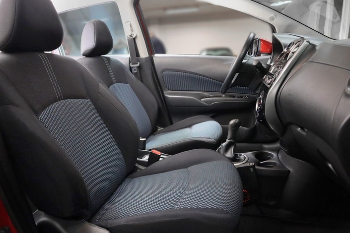 Nissan Note 1,2 Acenta 5MT, vm. 2014, 184 tkm (7 / 22)