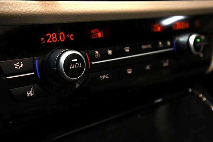 BMW 525 F11 Touring 525d TwinPower Turbo A Business Automatic Luxury, vm. 2014, 222 tkm (15 / 21)