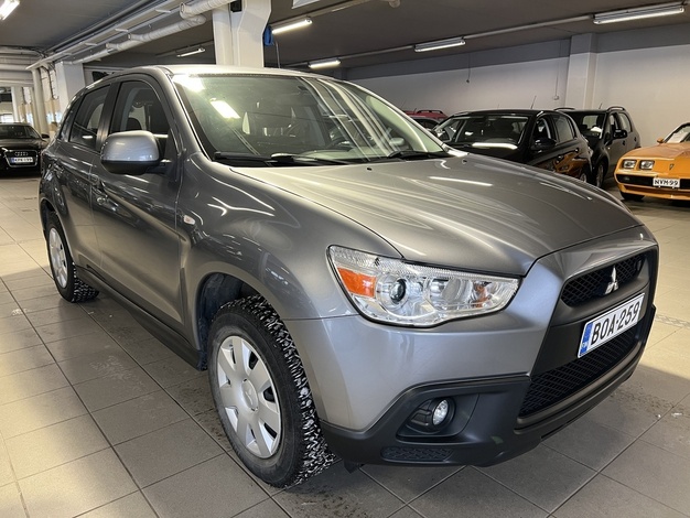 Mitsubishi ASX 1,6 Inform, vm. 2011, 75 tkm (2 / 12)