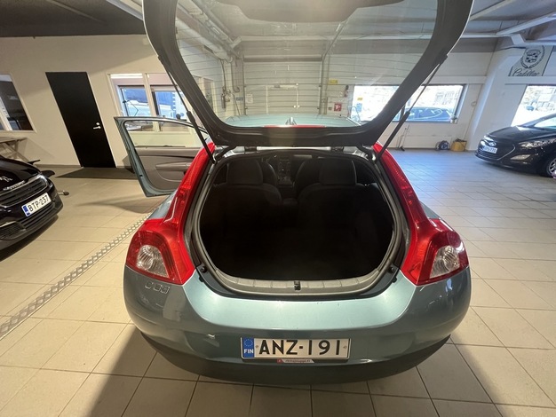 Volvo C30 1,6 Kinetic man, vm. 2010, 186 tkm (8 / 13)