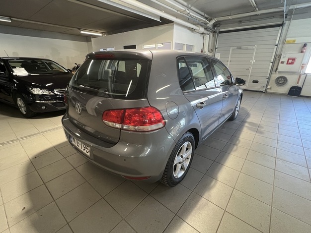 Volkswagen Golf Comfortline 1,4 TSI 90 kW 4-ovinen, vm. 2011, 101 tkm (4 / 14)