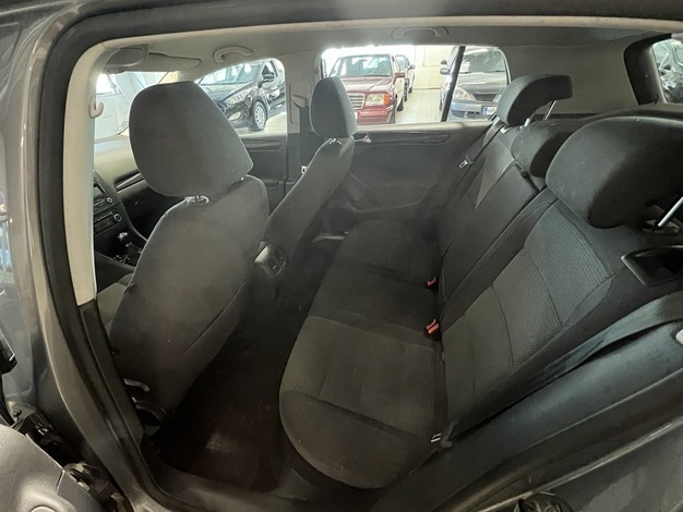 Volkswagen Golf Comfortline 1,4 TSI 90 kW 4-ovinen, vm. 2011, 101 tkm (8 / 14)