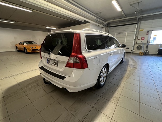 Volvo V70 D5 AWD Summum aut, vm. 2011, 432 tkm (4 / 23)