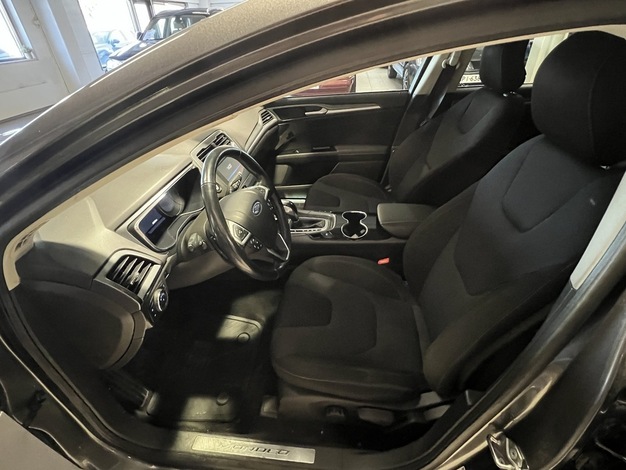 Ford Mondeo 2,0 TDCi 150hv PowerShift Titanium Wagon, vm. 2016, 238 tkm (7 / 14)