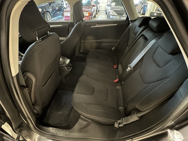 Ford Mondeo 2,0 TDCi 150hv PowerShift Titanium Wagon, vm. 2016, 238 tkm (8 / 14)