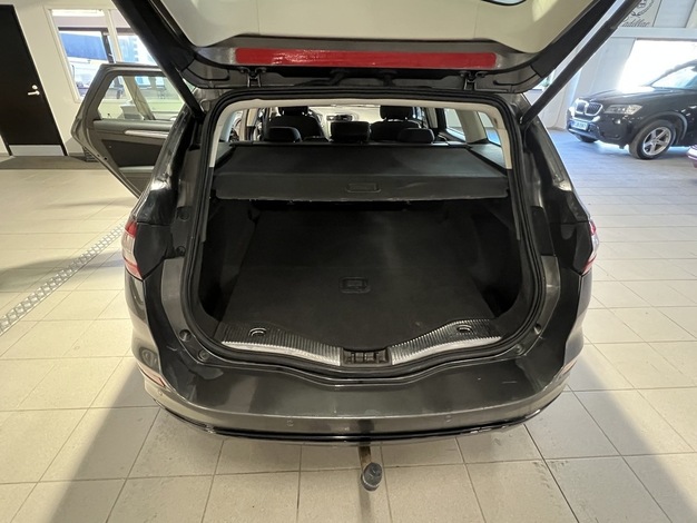 Ford Mondeo 2,0 TDCi 150hv PowerShift Titanium Wagon, vm. 2016, 238 tkm (9 / 14)